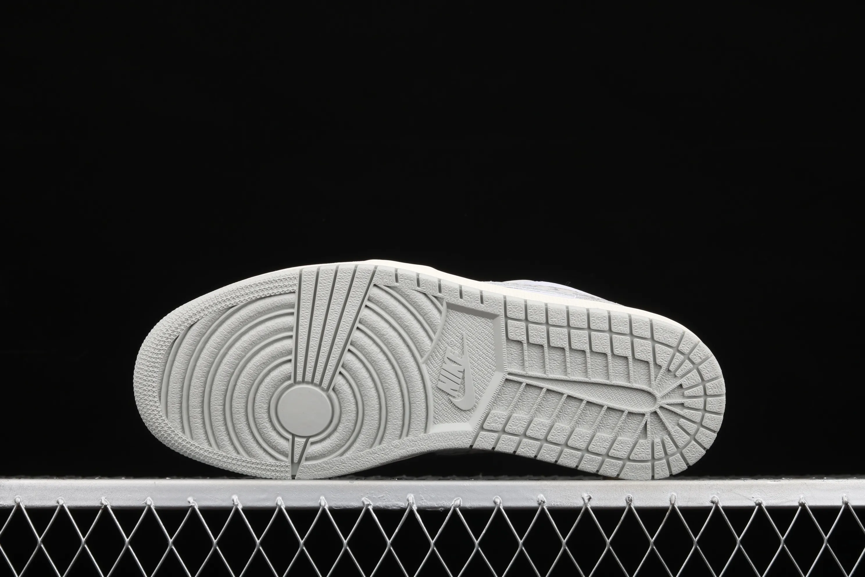 All categories Air Jordan Jordan series basketball shoes Air Jordan 1 Low G version pure original Air Jordan 1 Low Prm "Elephant Print" AJ1 Joe 1 low top white gray crackle pattern DH4269-100